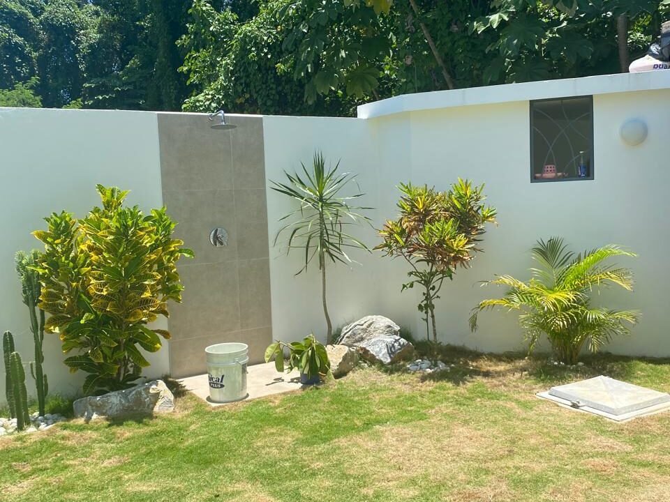 03c17e6e-03a2-45b0-ad42-088f4ac445cc