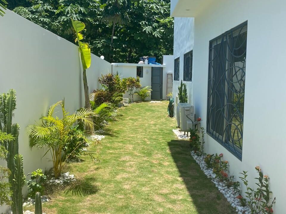 e274da04-a1e5-40b7-86e8-cd6d325b0209